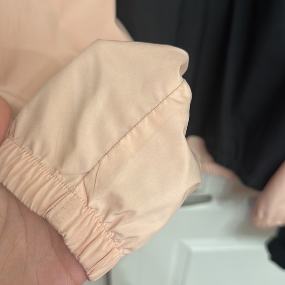 PINK Victoria’s Secret Waterproof jacket, size XS/S. In excellent condition! - Picture 3 of 5